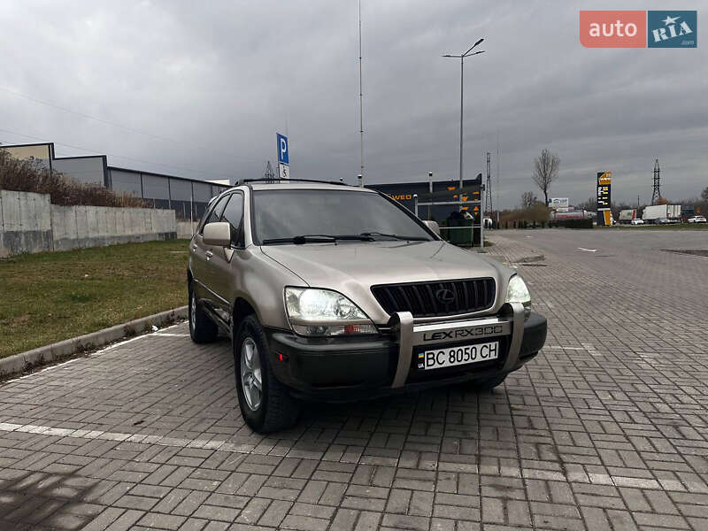 Внедорожник / Кроссовер Lexus RX 2001 в Львове