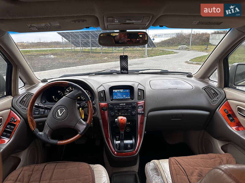 Внедорожник / Кроссовер Lexus RX 2001 в Львове