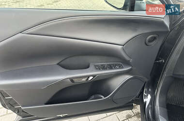 Внедорожник / Кроссовер Lexus RX 2023 в Вишневом