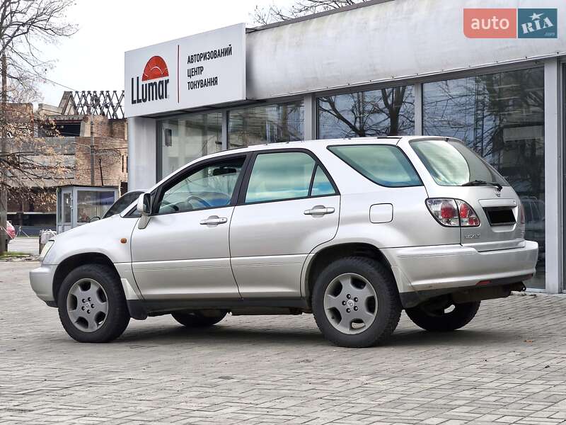 Внедорожник / Кроссовер Lexus RX 2002 в Днепре