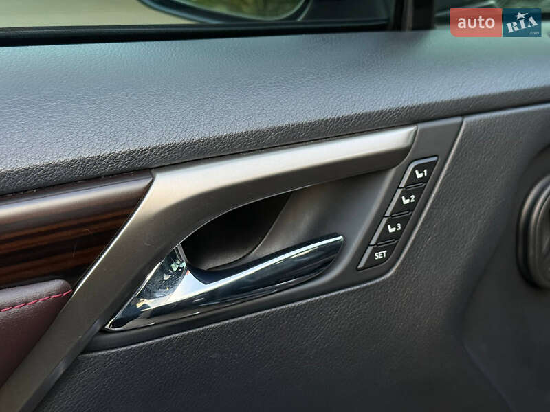 Позашляховик / Кросовер Lexus RX 2017 в Києві