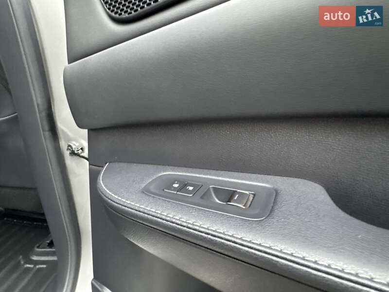 Позашляховик / Кросовер Lexus RX 2023 в Києві фото 31 Позашляховик / Кросовер Lexus RX 2023 в Києві