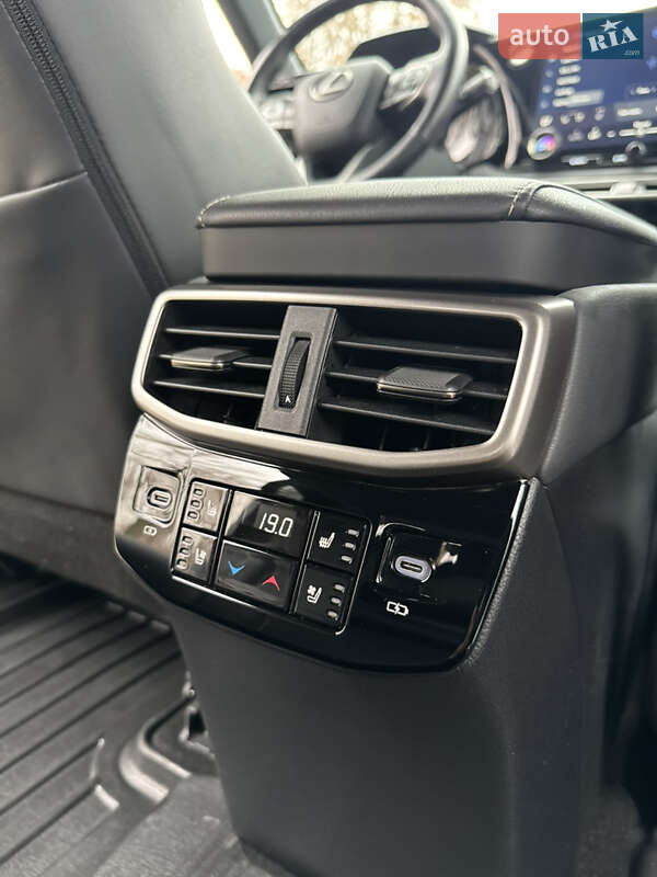 Позашляховик / Кросовер Lexus RX 2023 в Києві фото 116 Позашляховик / Кросовер Lexus RX 2023 в Києві