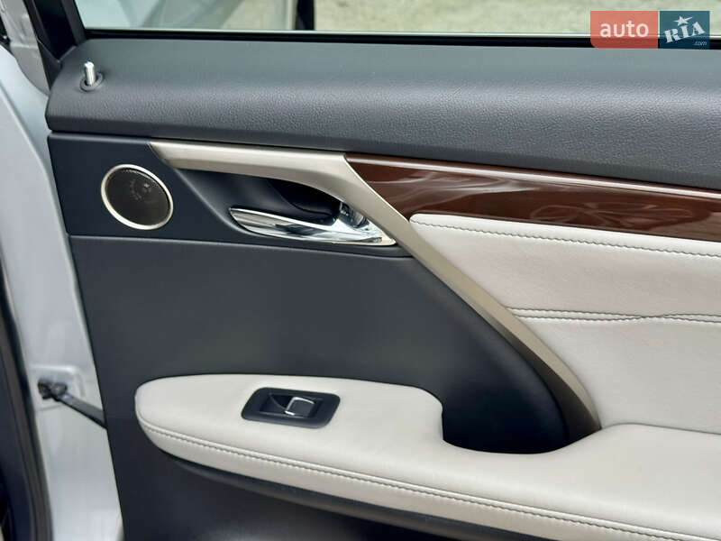 Внедорожник / Кроссовер Lexus RX 2017 в Киеве