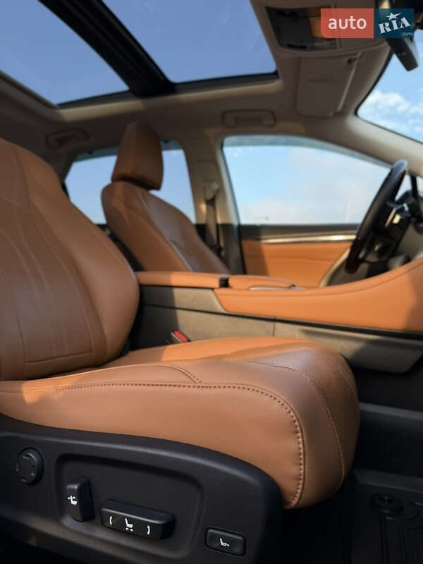 Внедорожник / Кроссовер Lexus RX 2021 в Запорожье