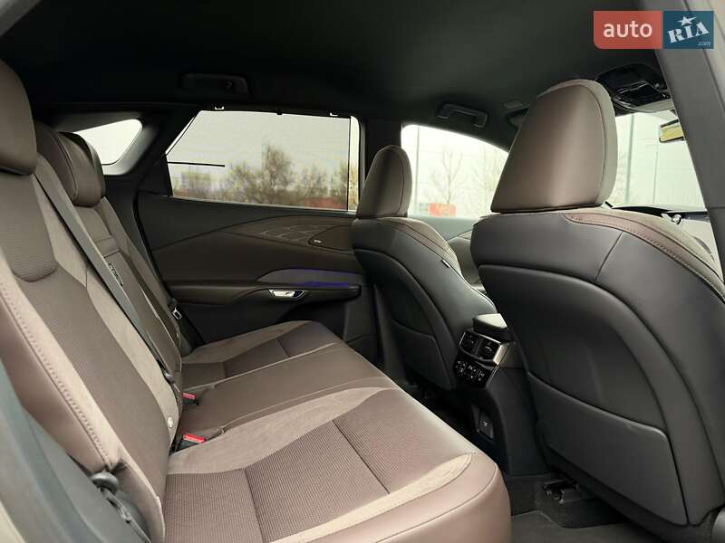 Внедорожник / Кроссовер Lexus RX 2024 в Киеве