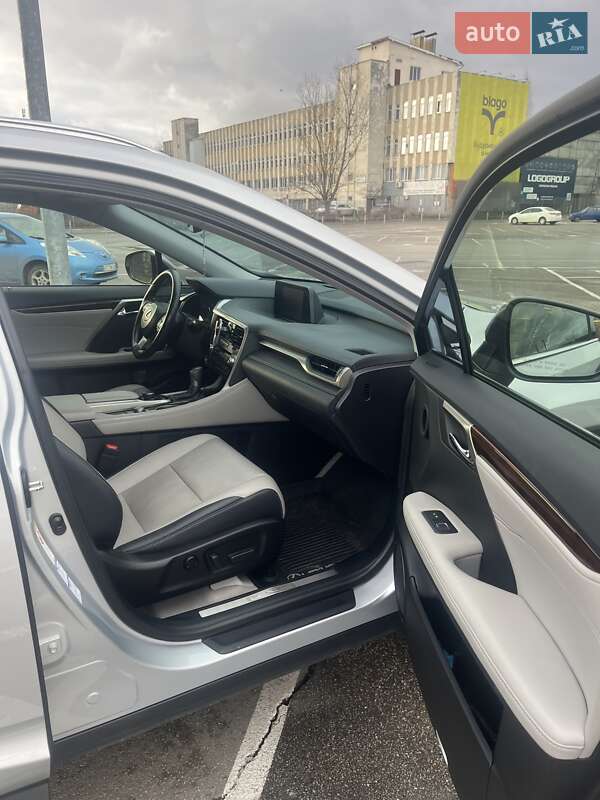 Внедорожник / Кроссовер Lexus RX 2017 в Ивано-Франковске фото 13 Внедорожник / Кроссовер Lexus RX 2017 в Ивано-Франковске