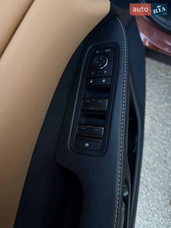 Внедорожник / Кроссовер Lexus RX 2023 в Киеве