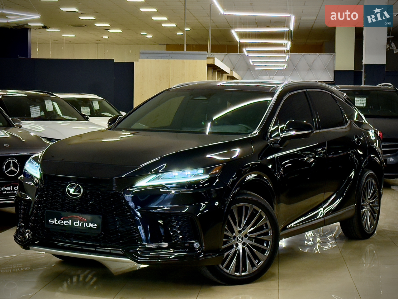 Продається Lexus RX 2023 року випуску.
Комфортний, преміальний кросовер у сучасному дизайні, який привертає увагу та дарує приємні емоції!
Свіжий автомобіль з оригінальним пробігом 19 т.км.
Кузов та салон в гарному стані. 

Технічно машина без нарікань, все обслуговано.

Має топову комплектацію:
-клімат-контроль багатозонний
-підігріви та вентиляція усіх сидінь
-пам?ять сидіння
-повний електропакет
-камери 360
-безключовий доступ
-адаптивний круїз-контроль (утримання в смузі, мертві зони, попередження відстані авто)
-мультикермо
-панорама
-старт-стоп
-датчик світла та дощу
-підкермові пелюстки
-електропривід багажника
-комбінований салон з алькантарою
-CarPlay
-преміальна акустика Mark Levinson
-електро складання дзеркал
-та багато іншого

Додано F-Sport обвіс.

Ідеально підходить, як для міського пересування та комфортної поїздки по трасі. 

Варте уваги та Вашого часу! 
Готове до будь-яких перевірок на СТО.

Більш детально на всі додаткові питання відповість менеджер Довженко Мері за адресою вулиця Космонавтів 81/1.

Додаткові послуги автосалону:
-обмін (Trade-in)
-кредитування (Лізінг)
-викуп Вашого авто
-прийом авто на коміссію