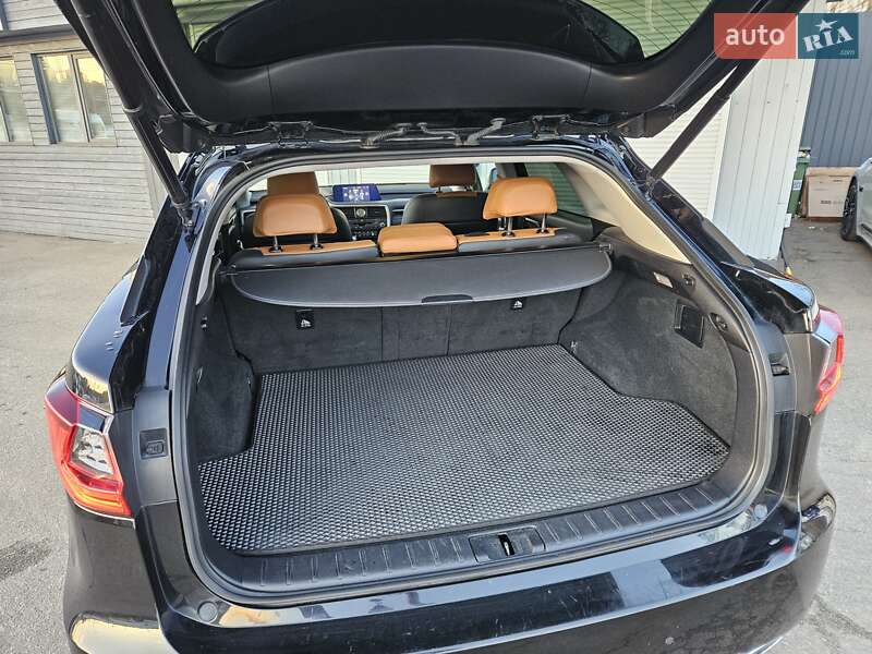 Внедорожник / Кроссовер Lexus RX 2018 в Киеве