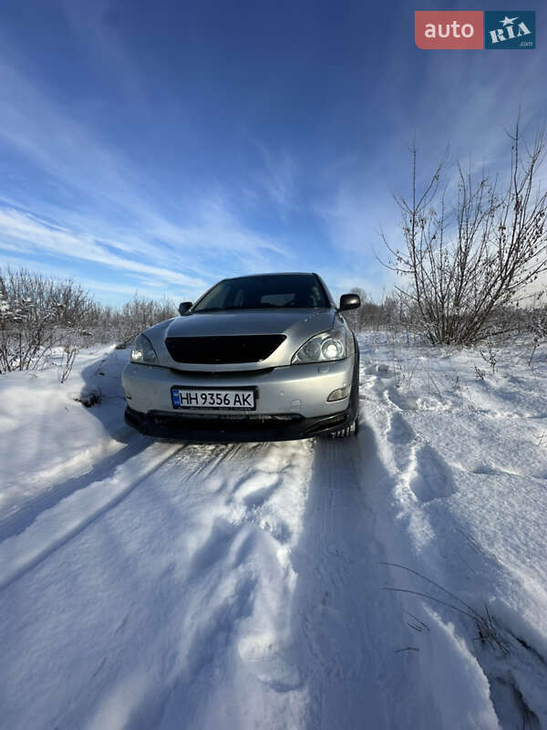 Внедорожник / Кроссовер Lexus RX 2003 в Белгороде-Днестровском