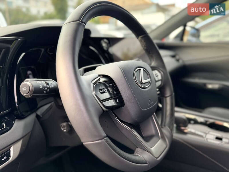 Внедорожник / Кроссовер Lexus RX 2024 в Киеве