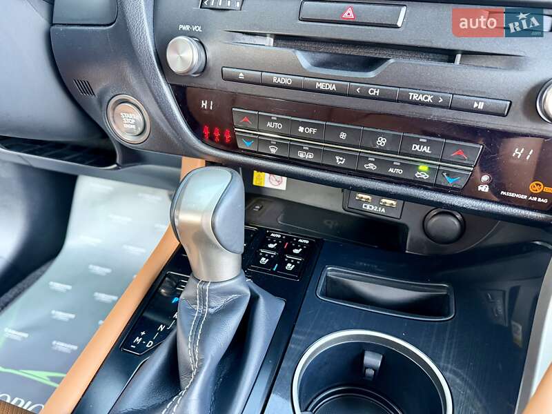 Внедорожник / Кроссовер Lexus RX 2021 в Киеве