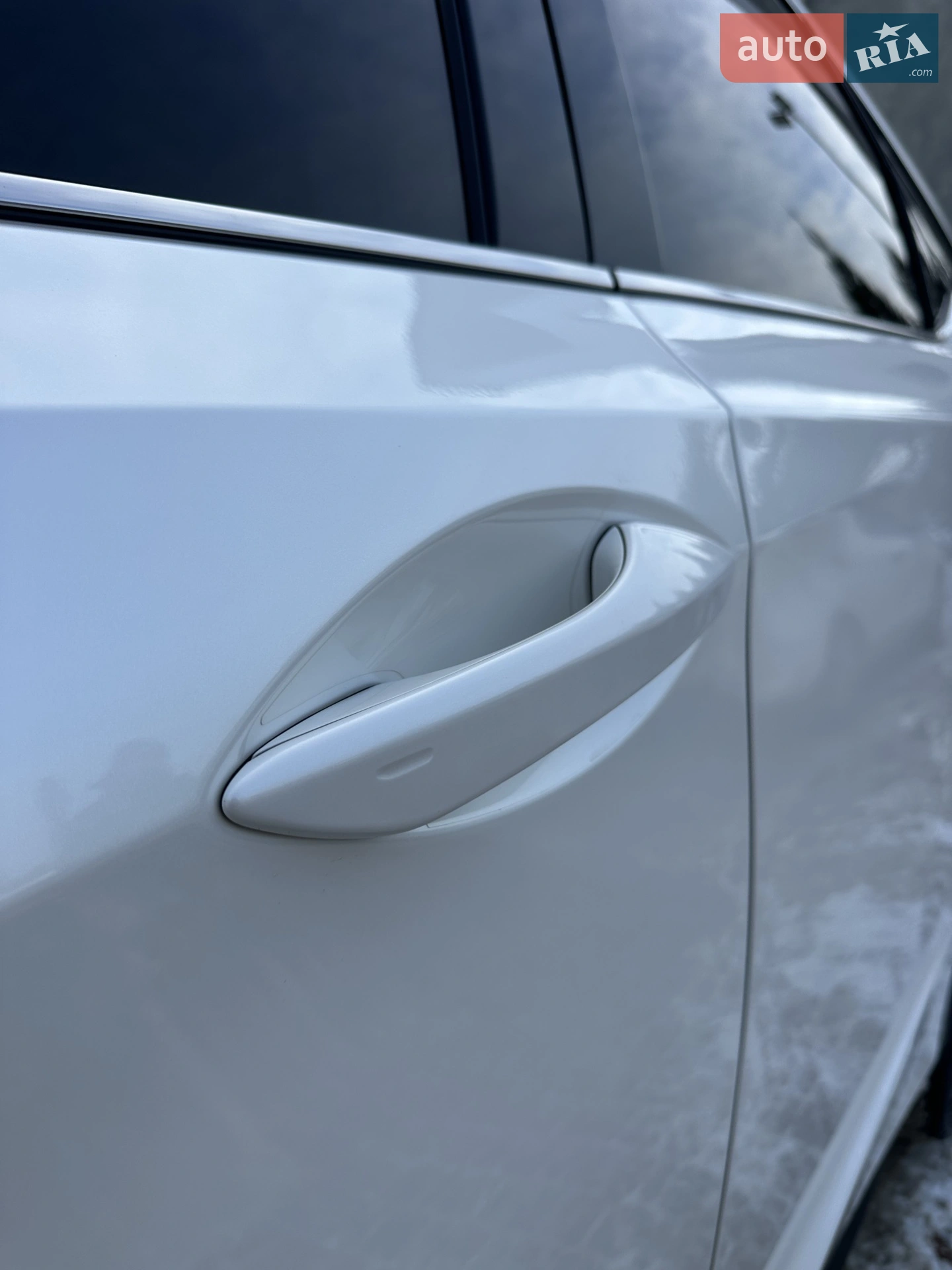 Lexus RX 2022 VIN JTJBAMCA902182297 фото оголошення 3 з 54