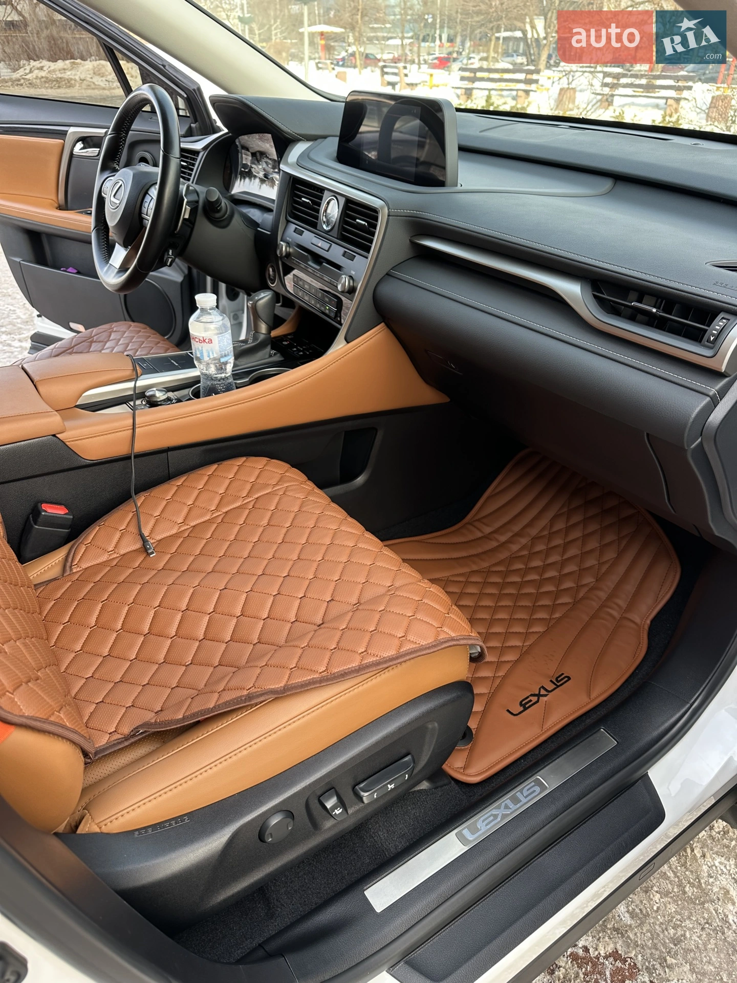 Lexus RX 2022 VIN JTJBAMCA902182297 фото оголошення 16 з 54