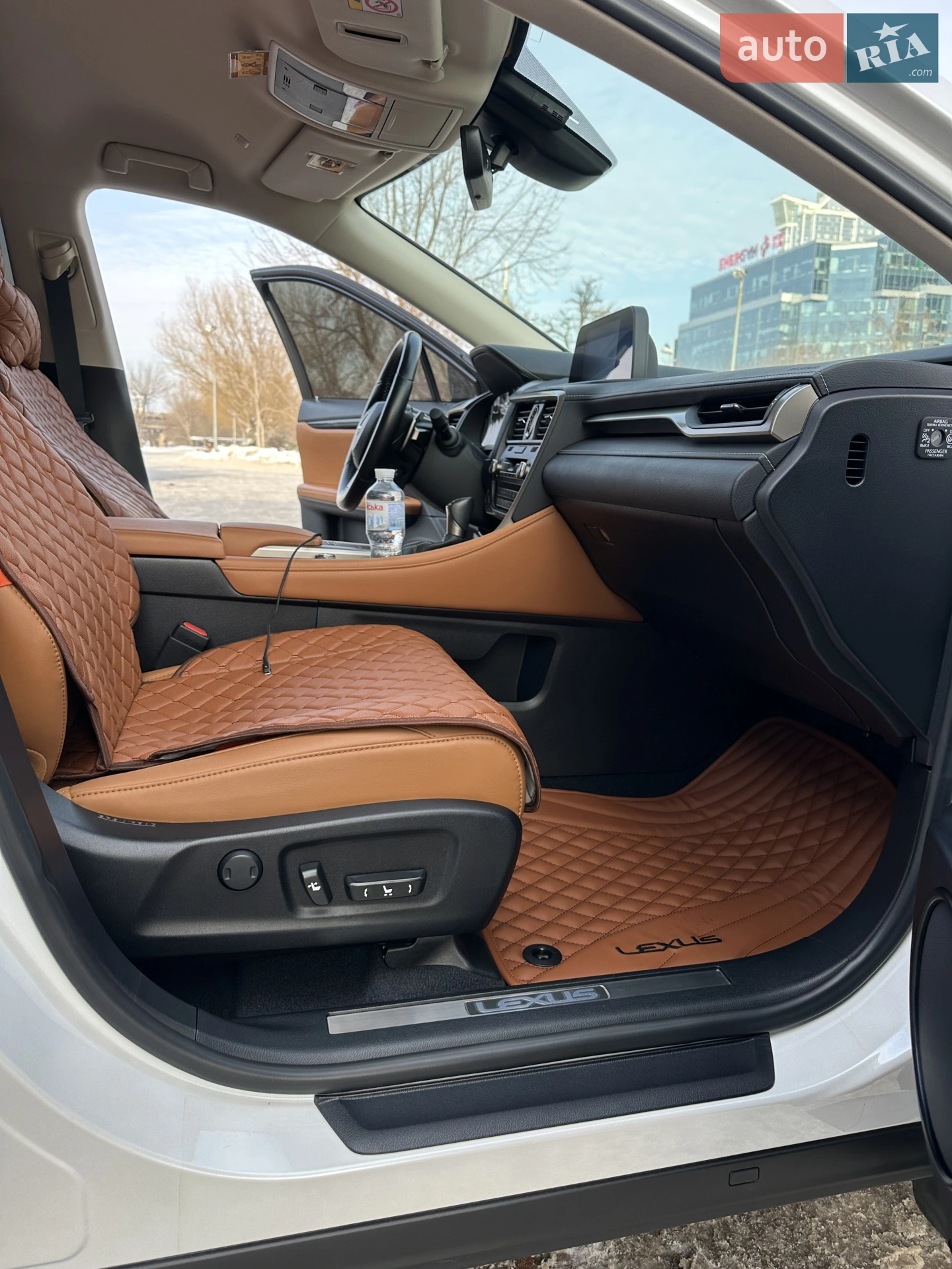 Lexus RX 2022 VIN JTJBAMCA902182297 фото оголошення 20 з 54