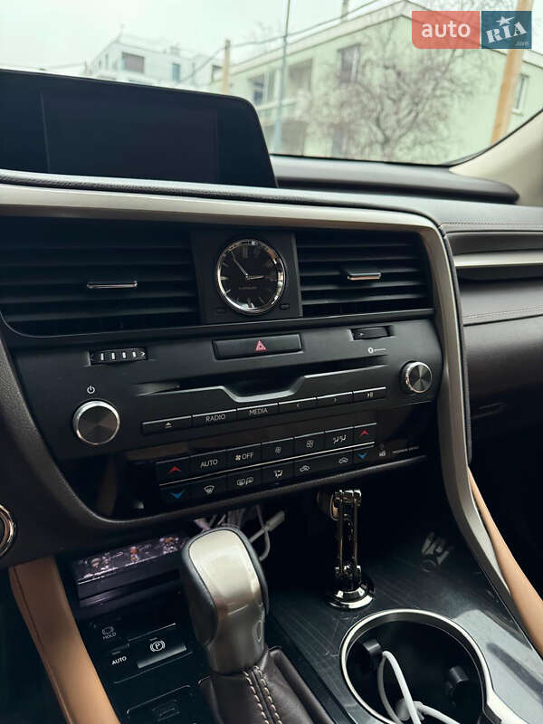 Позашляховик / Кросовер Lexus RX 2017 в Львові