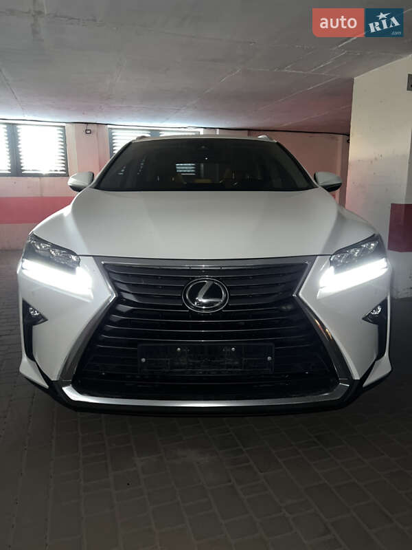 Lexus RX 2019