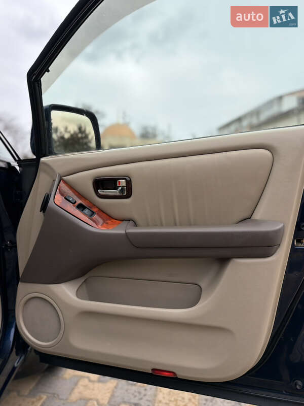 Позашляховик / Кросовер Lexus RX 2000 в Одесі