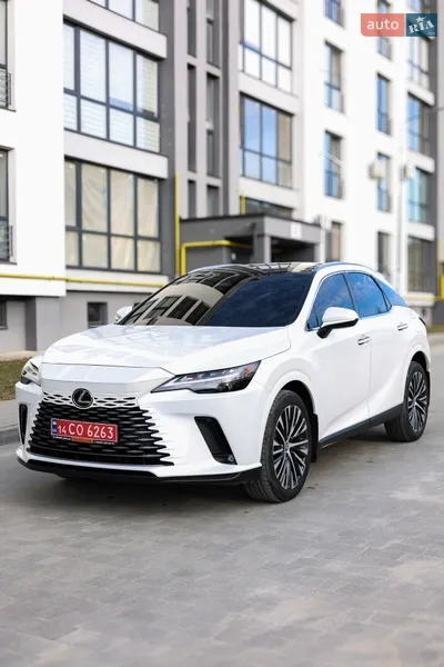 Lexus RX 2024