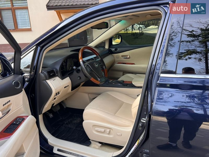 Позашляховик / Кросовер Lexus RX 2010 в Трускавці