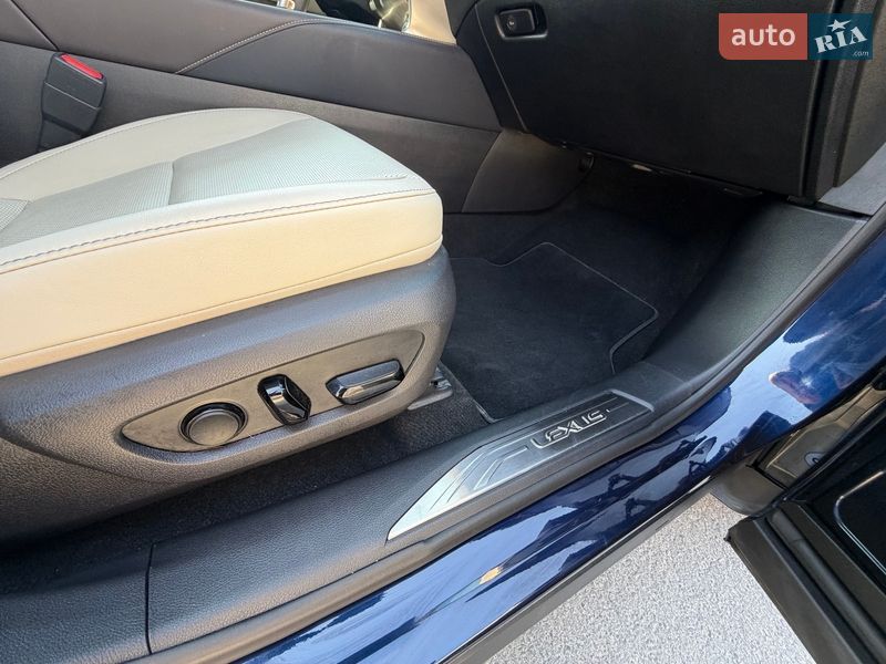 Внедорожник / Кроссовер Lexus RX 2023 в Ужгороде