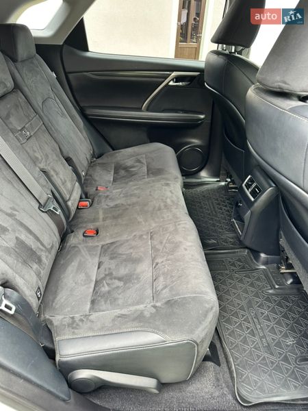 Внедорожник / Кроссовер Lexus RX 2018 в Стрые