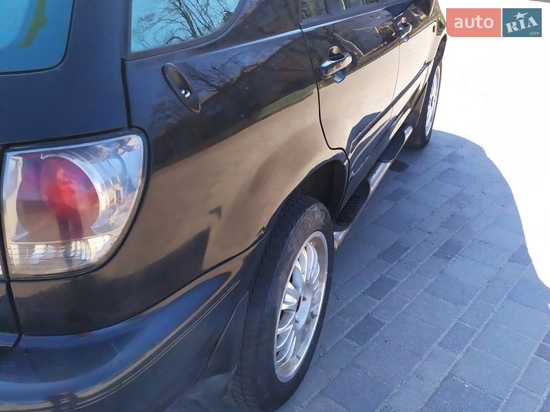 Внедорожник / Кроссовер Lexus RX 2002 в Днепре