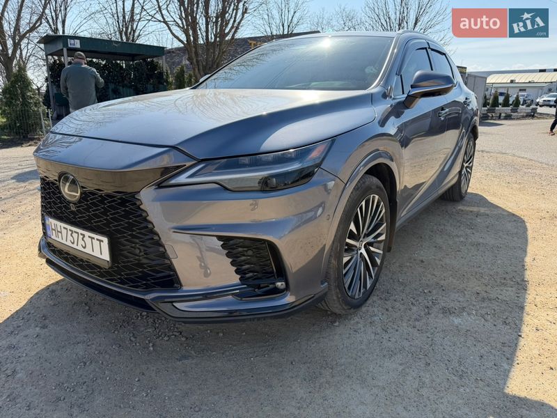 Lexus RX 2023