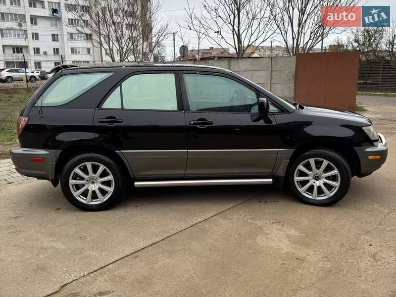 Позашляховик / Кросовер Lexus RX 1999 в Білгороді-Дністровському