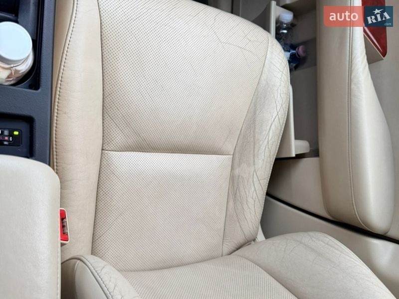 Внедорожник / Кроссовер Lexus RX 2011 в Звягеле