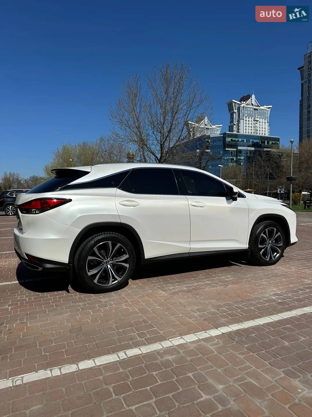 Lexus RX 2022 VIN JTJBAMCA902182297 фото оголошення 33 з 54
