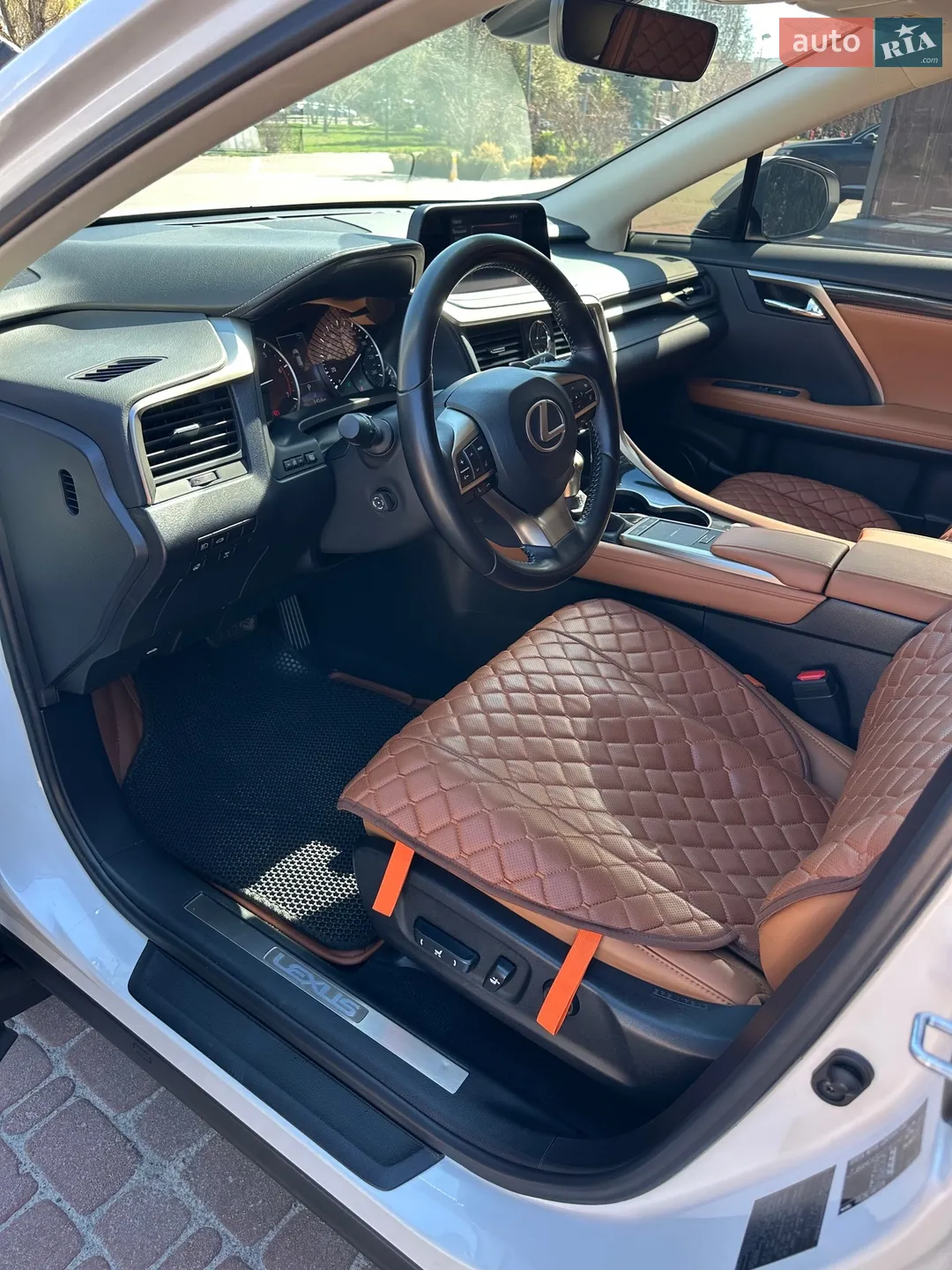 Lexus RX 2022 VIN JTJBAMCA902182297 фото оголошення 39 з 54