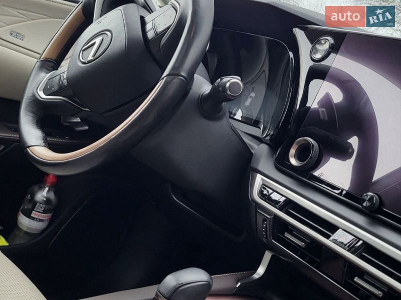 Позашляховик / Кросовер Lexus RX 2023 в Івано-Франківську