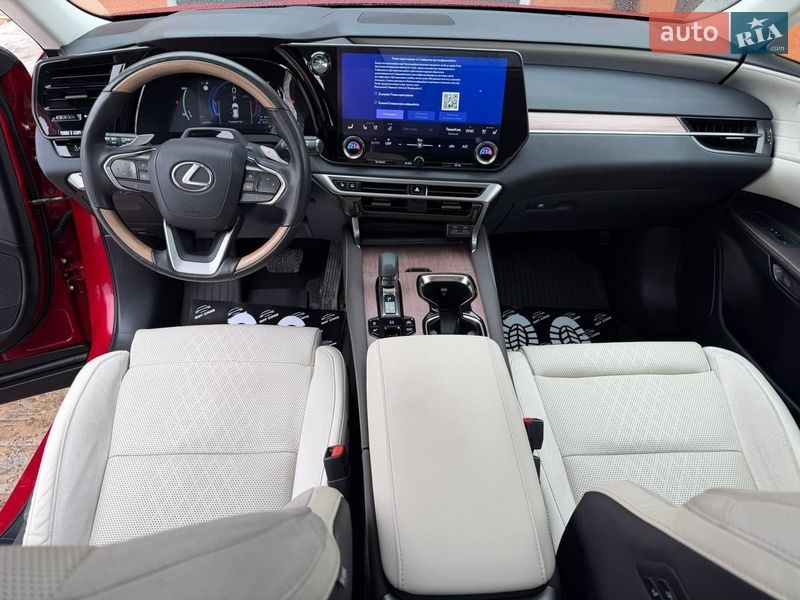 Позашляховик / Кросовер Lexus RX 2023 в Івано-Франківську