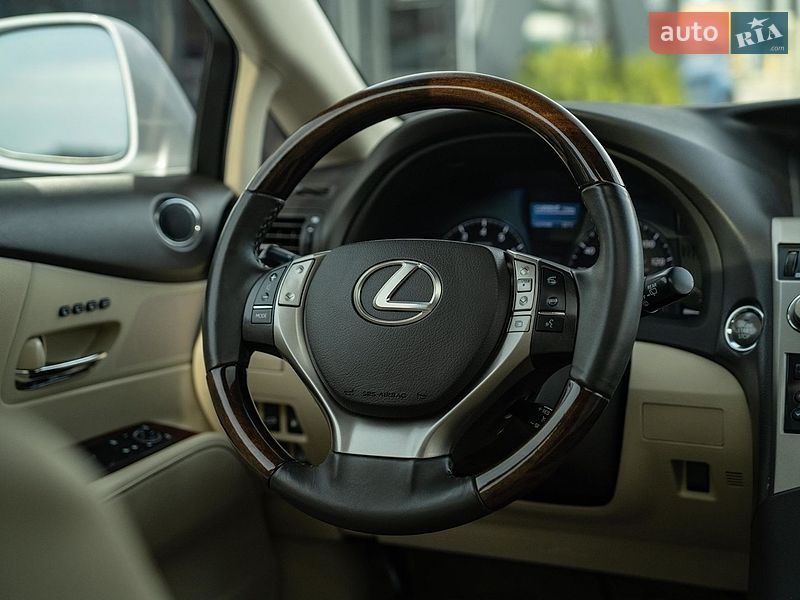 Внедорожник / Кроссовер Lexus RX 2015 в Черновцах