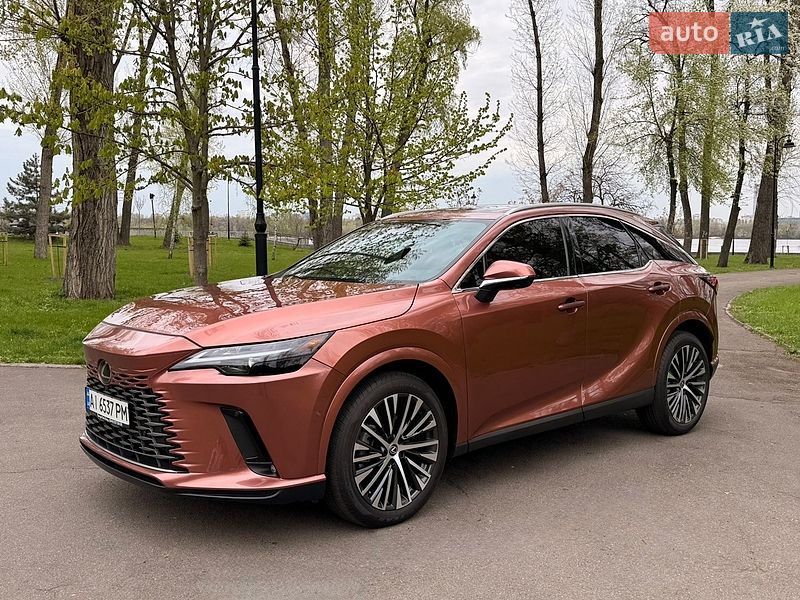 Lexus RX 2023