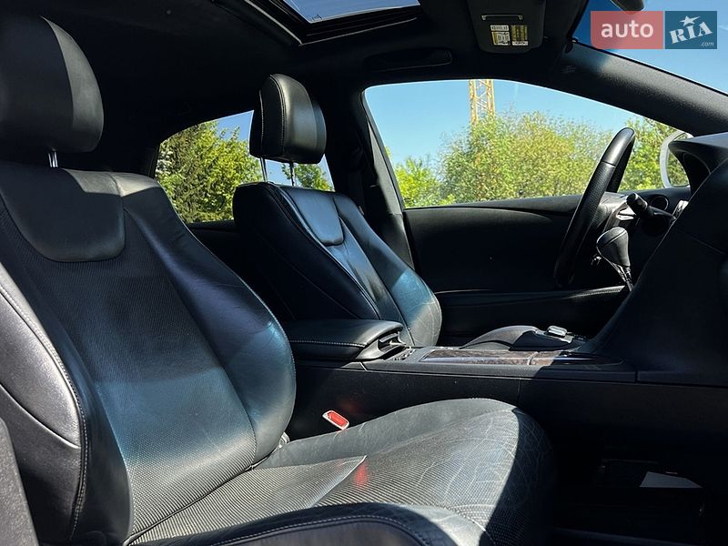 Позашляховик / Кросовер Lexus RX 2015 в Львові