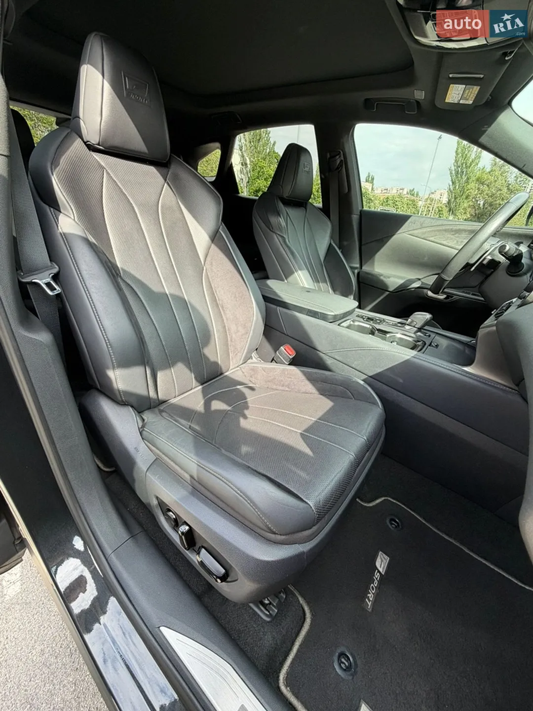 2022 Lexus RX - мініатюра 25