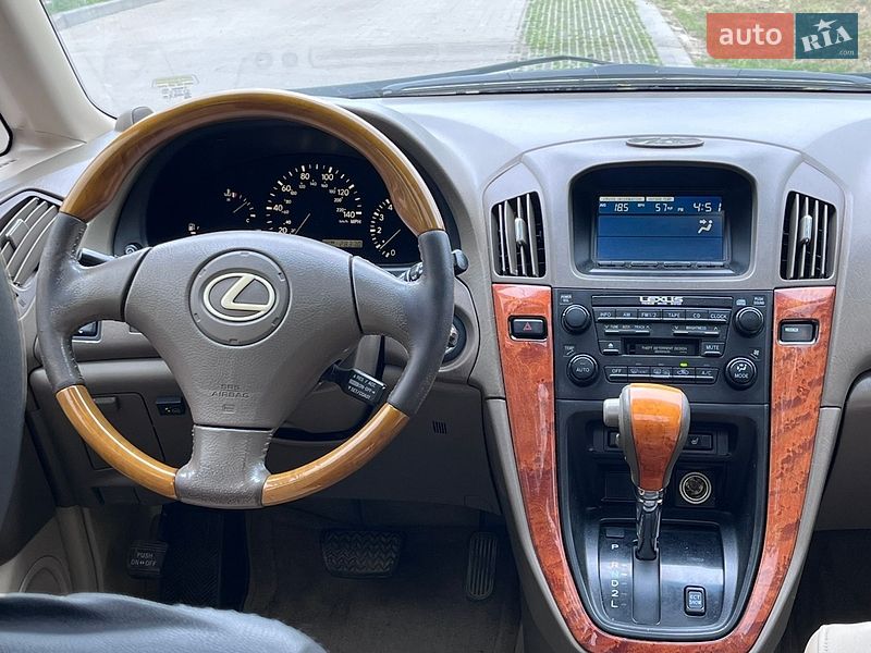Внедорожник / Кроссовер Lexus RX 2002 в Львове