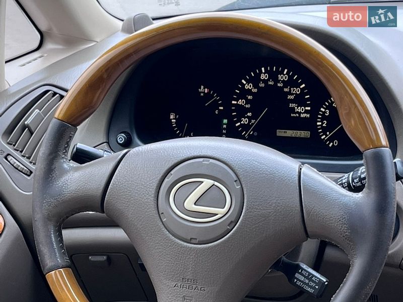 Внедорожник / Кроссовер Lexus RX 2002 в Львове