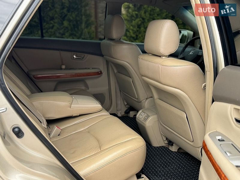 Внедорожник / Кроссовер Lexus RX 2005 в Гоще