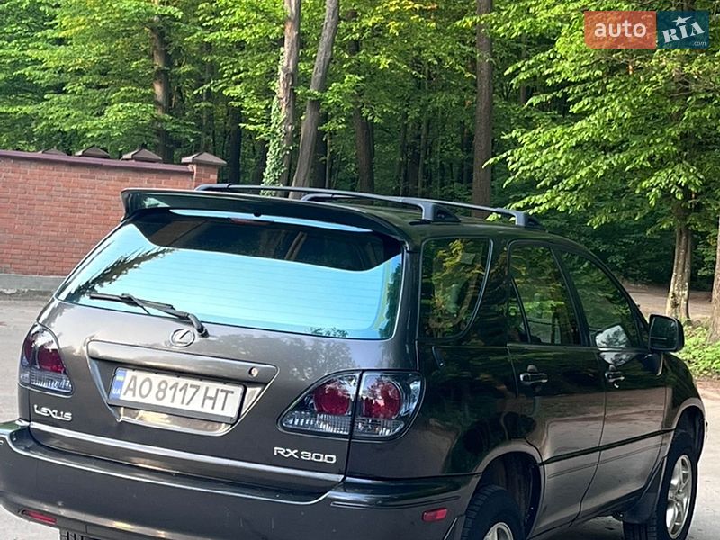 Внедорожник / Кроссовер Lexus RX 2002 в Львове