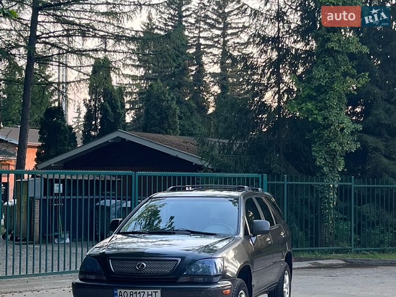 Внедорожник / Кроссовер Lexus RX 2002 в Львове