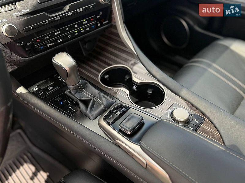 Позашляховик / Кросовер Lexus RX 2017 в Львові