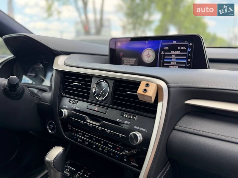 Позашляховик / Кросовер Lexus RX 2017 в Львові