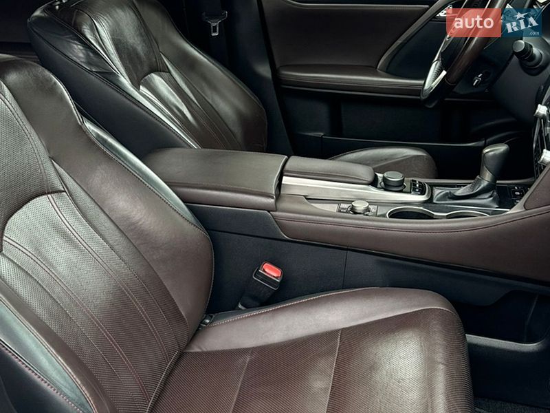 Позашляховик / Кросовер Lexus RX 2017 в Броварах