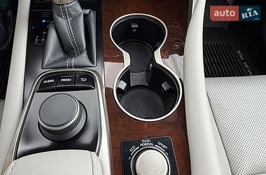 Позашляховик / Кросовер Lexus RX 2018 в Києві