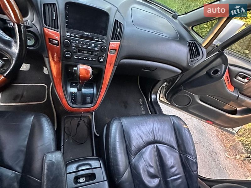 Внедорожник / Кроссовер Lexus RX 2003 в Киеве