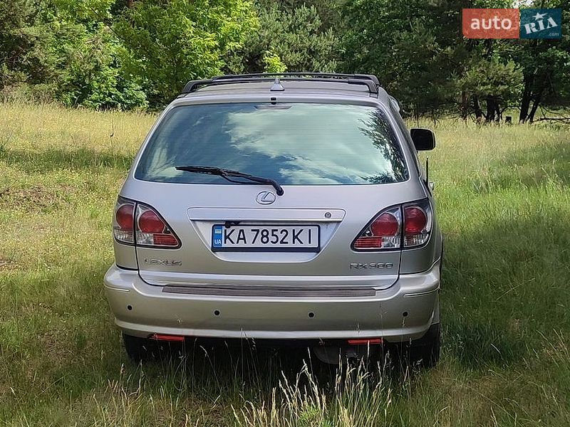 Внедорожник / Кроссовер Lexus RX 1998 в Смеле